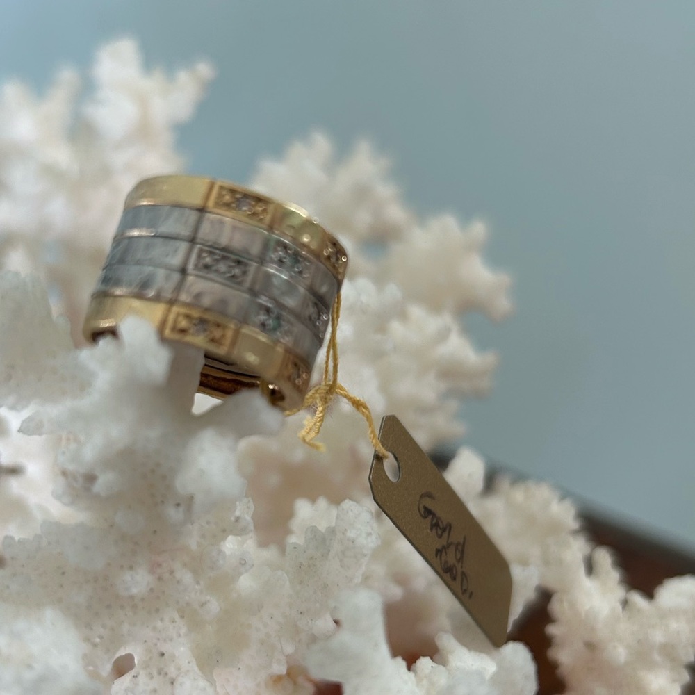 Silver/Gold Color Ring - Picture 4 of 6